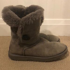 Grey ugg boots